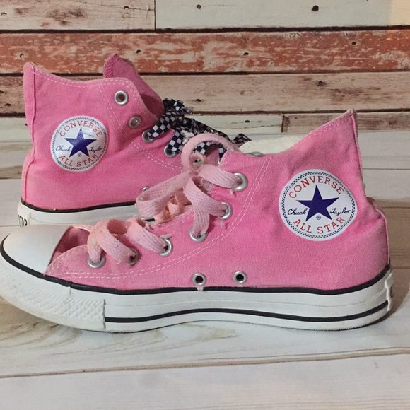 Converse Shoes - CHUCK TAYLOR pink 🌸. High tops. Size 8